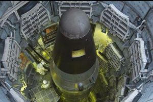 A MURIT omul care a PREVENIT un RĂZBOI NUCLEAR GLOBAL