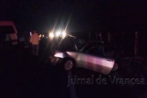 FOTO-ULTIMĂ ORĂ: Două autoturisme şi un microbuz implicate într-un accident pe DN2D