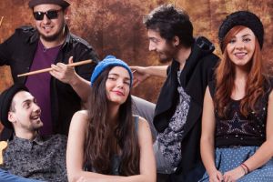 Antract, No Antidote şi muzică populară, la spectacolul de Revelion din Râmnicu Vâlcea