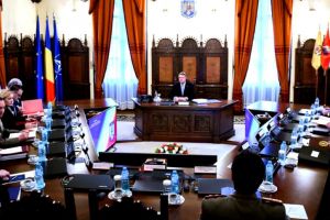 Nicolae Ciucă rămâne şeful Statului Major al Apărării. Preşedintele a respins propunerea MApN. Iohannis: „O situaţie creată de incompetenţa PSD”