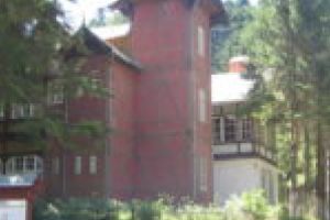 Vila din Munţii Banatului în care a învăţat Regele Mihai se redeschide! E tabără şcolară!