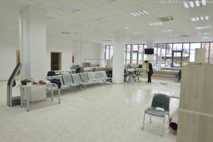 Sală de aşteptare modernă la Direcţia Fiscală