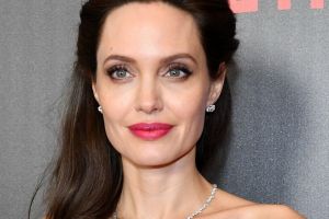 Angelina Jolie şi politica: Se gândeşte să candideze la preşedinţia Statelor Unite ale Americii