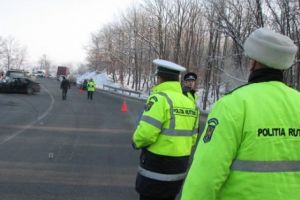 Sute de poliţişti, pompieri şi jandarmi vor fi la datorie