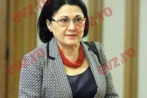 Revine examenul de treaptă? Ministrul Educaţiei consideră că este nevoie de o evaluare intermediară în liceu