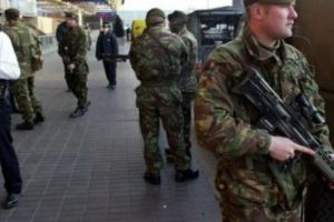 De frica Rusiei, soldaţii belgieni nu vor mai avea voie cu telefoane inteligente