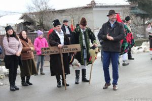 Colindători din Suceava în comuna Jucu (VIDEO, FOTO)