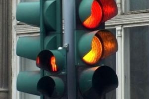 Bucureştenii ÎN PERICOL! Accesare ILEGALĂ a semafoarelor. Intervenţie promptă pentru evitarea unei TRAGEDII