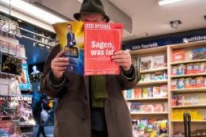 Jurnalistul falsificator de la Der Spiegel neaga acuzatia de deturnare de fonduri