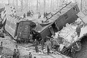 Tren RĂMAS FĂRĂ FRÂNE, peste 1000 de MORȚI. Povestea celei mai mari catastrofe feroviare din România. Misterul frânelor şi greşeala fatală a unui pasager