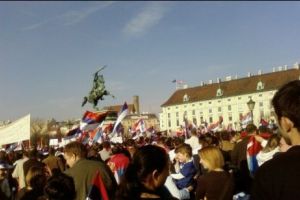 TENSIUNE la BELGRAD. Preşedintele sârb VUCIC este tot mai CONTESTAT