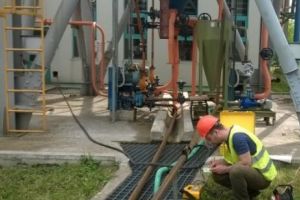 Un tânăr revoluţionează valorificarea dşeurilor menajere: ”Am putea încălzi un oraş, folosind doar gunoiul aruncat de oameni”