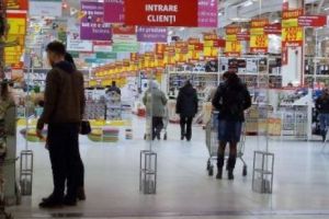 Care va fi programul mall-urilor şi al marilor magazine de Revelion 
