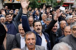 PROTESTEde stradă masive la TEHERAN. „Primăvara arabă” şi în IRAN?