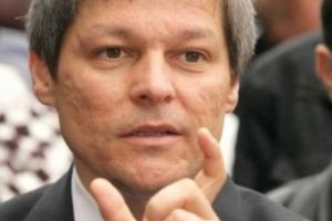Cioloş bagă băţul prin gard la Cotroceni. Se vede în turul doi cu un candidat „corupt şi mincinos”
