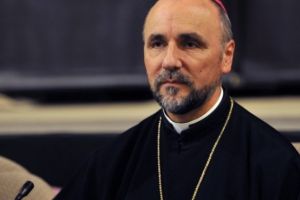 Unul dintre cei mai iubiţi episcopi din România, umilit de DNA