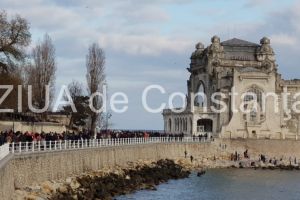 Vreme frumoasa in prima zi a anului 2019 la Constanta. Faleza Cazinoului, preferata de constanteni (galerie foto)