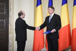 Toader îl ironizează pe Klaus Iohannis – „Nu pot evalua un profesor de fizică”