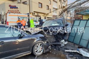 Detalii noi despre accidentul de pe strada Democratiei din Constanta. Un barbat gol-pusca a lovit mai multe masini