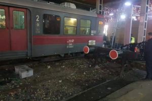 FOTO Tren deraiat miercuri seară în Gara de Nord din Capitală