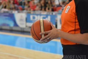 Baschetbaliştii de la CSM CSU Oradea debutează în noul sezon oficial miercuri seară, în Bulgaria