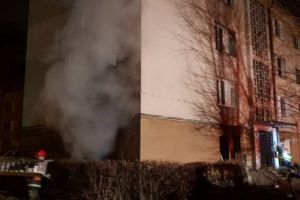 Incendiu urmat de o explozie în Strada Piaţa Armatei