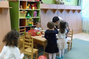 Peste 4.000 de elevi suceveni învaţă în şcoli şi grădiniţe particulare
