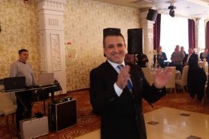 Liberalii i-au sărbătorit pe Ionii din partid. Cine a vrut să joace şi la această petrecere