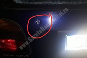 TÂRGOVIȘTE: Șofer oprit de poliţişti cu focuri de armă. Au tras în maşină