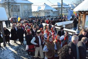 FOTO. Participare numeroasă la Festivalul Obiceiurilor de Iarnă de la Negreşti. Lista premiilor acordate