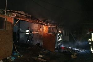 Foto – Incendiu puternic noaptea trecută la Cisnădie
