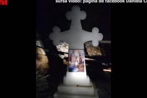 Ieri s-a împărţit apă sfinţită tuturor credincioşilor aflaţi la bisericile sucevene