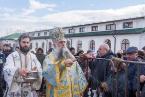„Botezul Mântuitorului Hristos a făcut posibil ca fiecare dintre noi să gustăm din împărăţia lui Dumnezeu”, a spus Înaltpreasfinţitul Părinte Varsanufie