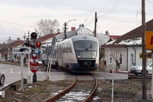 Aproape 5.000 de traverse schimbate pe linia Rădăuţi-Putna