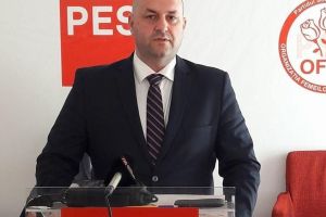 Dorel Căprar: „Liberalii să dea şpăgile înapoi şi să rezolve problema deşeurilor în interesul arădenilor“