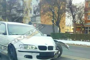 FOTO. Accident pe Drumul Careiului. Impact între două maşini