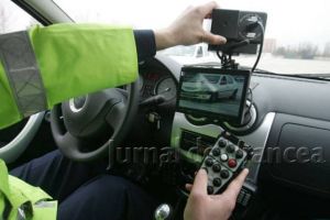 Șoferiţă din Vrancea, lăsată fără permis de poliţiştii din Buzău