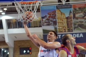 Baschet: CSM CSU Oradea l-a pierdut pe pivotul canadian Sean Denison