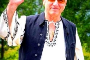Un artist din Rucăr a murit cu mâna pe acordeon