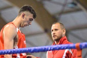 Un campion naţional la box ni se destăinuie: „Dacă nu ajungeam pugilist, stăteam în faţa blocului şi spărgeam seminţe”