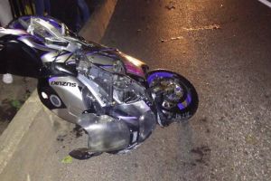 Opt tineri, implicaţi în accidente cu „motoare” şi urmăriri cu poliţia. ...