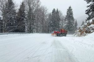 Circulaţie în condiţii de iarnă pe drumurile din judeţul Cluj