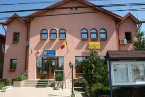 O localitate din Prahova rămâne fără conducere. Primarul a murit, Consiliul Local riscă dizolvarea, secretarul e cercetat