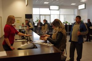 Program prelungit la Serviciile Paşapoarte şi Regim Permise şi Înmatriculare Vehicule ...