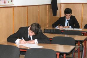 Examenul „de treaptă”, de la finele clasei a X-a, tot mai discutat de Ministerul  Educaţiei