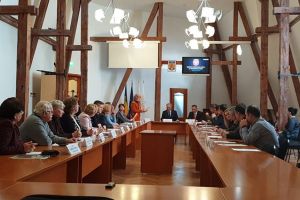 VIDEO Primaria Sibiu dă bani elevilor de la Goga ca sa mearga la concursul NASA