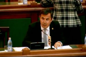 Ion Ștefan: 160 de ani de la Unirea lui Cuza batjocoriţi prin muşama pusă pe Obeliscul din Focşani