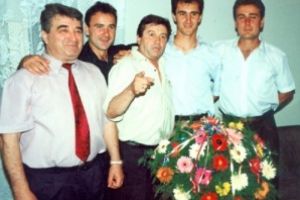 Petrolul poartă doliu