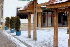 Clienţi evacuaţi din restaurant la Câmpulung