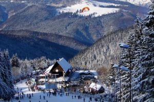 Păltinişul e plin de turişti – Nu mai sunt locuri de cazare